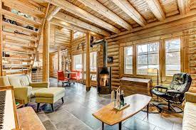 Vendre chalet bois n'est pas si différent que de mettre en vente une maison classique. Le Plus Beau Chalet En Bois Rond Du Quebec Est Ecologique Luxueux Et A Vendre Ton Barbier