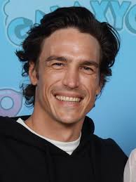 File:Steven John Ward Photo Op GalaxyCon Richmond 2025.jpg