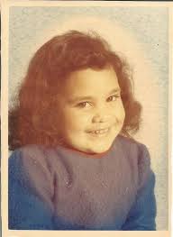 Hi there, can someone freshen this photo up, please. Many thanks, 😊