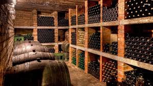 Idees De Cave A Vins Bouteilles Barriques Et Casiers Cave A Vin Cave Vins