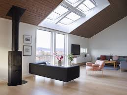 Combien De Fenetres Pour Mes Combles Reve De Combles Il Existe De Nombreuses Solutions De Fenetres Fenetre De Toit Fenetre De Toit Fixe Decoration Maison