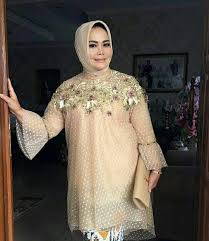 Baju bridesmaid batwing dengan bahan organza yang praktis. 15 Ide Organza Pakaian Wanita Model Pakaian Hijab Model Pakaian