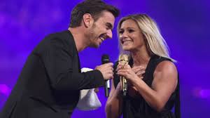 Die reporterin begann ihre suche in einem supermarkt, in dem helene regelmäßig einkaufe. Helene Fischer Und Florian Silbereisen Es Geschah In Munchen Und Auf Mallorca Heimliche Treffen By