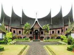 Bangunan rumah adat ini digunakan sebagai tempat para purwatin (penyeimbang adat) untuk berkumpul untuk bermusyawarah. Daftar 35 Rumah Adat Berdasarkan Provinsi Di Indonesia Kuwaluhan Com