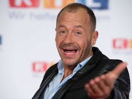 Weil sich jasmin herren derzeit noch in ärztlicher behandlung befindet, organisieren deshalb willis kinder aus einer früheren beziehung, alessia. Willi Herren 45 Das Bewegte Leben Des Tv Stars Stars