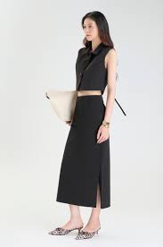 Váy midi thiết kế xẻ 2 tà - Đen Tuyền | thekat.shop