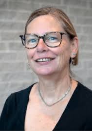 Ann Oconnell's Instagram, Twitter & Facebook