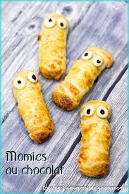 Momies Au Chocolat Pour Halloween Recette En 2020 Chocolat Faire Fondre Du Chocolat Fondue Au Chocolat