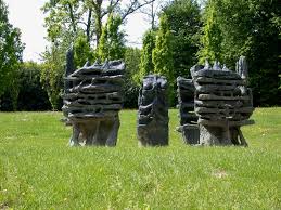 La Demeure Iii 1960 Bronze L Athanor Parc De Sculpture Du Sculpture D Etienne Martin Label Jardin Remarquable P Outdoor Sculpture Bird Bath Outdoor Decor