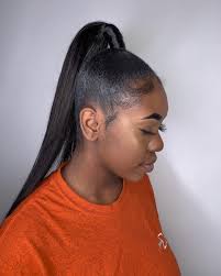 It has texture that's soft looking yet still under control for people on the go. 15 Cute Ponytails With Bangs To Copy For 2021