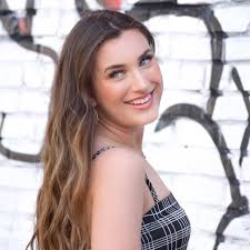 Courtney Bullis Photography updated her profile picture.