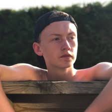 Daniel Vik (@Danielvik3)