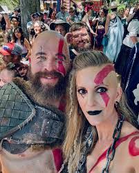 Faye Renner's Instagram, Twitter & Facebook