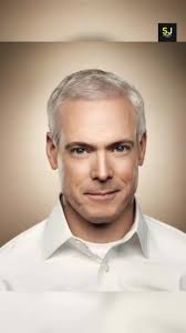 Jim Collins, penulis 'Good to Great,' menolak tawaran pekerjaan bergaji  tinggi di dunia konsultasi demi mengejar panggilan hatinya sebagai peneliti  dan penulis. Sebuah kisah inspiratif tentang ...