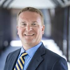 Bill Strong's Instagram, Twitter & Facebook