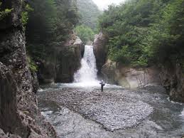 Jun 06, 2021 · artvin genelinde etkili olan soğuk hava ve sağanak, yüksek kesimlerde yeniden kara dönüştü. Artvin Arhavi Gezilecek Ve Gorulecek Yerler