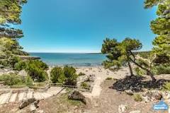Plage Sainte Croix - La C&ocirc;te Bleu | MarseilleTourisme.fr