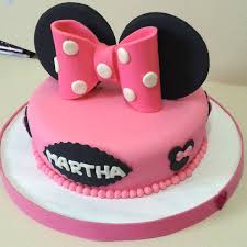 Bizcocho De Mickey Mouse De Una Libra Y Media No Hay Descripcion De La Foto Disponible Cake Minnie Fondant