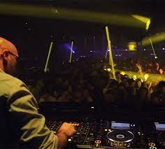 Le petit salon lyon 7. Espace Culturel Et Lieu De Vie Nocturne A Lyon Le Petit Salon