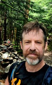 Hiking at Chimney Tops in East Tennessee