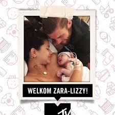 Vlogger monica geuze (22) is in verwachting van haar vriend lars veldwijk (26) en dat maakten de ouders van daniëlle hebben het contact met haar verbroken. Facebook