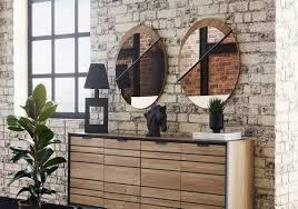 Yatak odası, oturma odası, yemek alanı veya koridorunuz için ideal bir tamamlayıcı olan konsollar geniş depolama alanlarıyla kalbinizi fethedecek. Istikbal Yemek Odasi Takimlari Yeni Sezon Nazarca Com