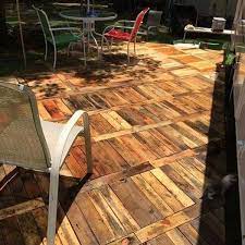 9 pallets, 1 or 2 more to get some lumber to solidify the deck. 21 Pallet Deck Ideas Designs And Plans With Pictures