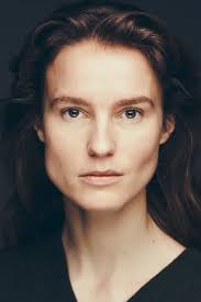 Raised by Wolves Saison 1 (2020) — CinéSérie