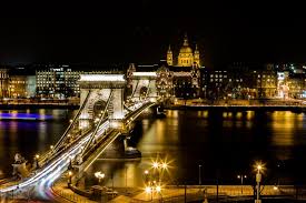布達佩斯 （ 匈牙利语 ： budapest ，发音： 'budɒpɛʃt ）是 匈牙利 首都 ，也是该国主要的 政治 、 商業 、 運輸 中心和最大的 城市 ，也被認為是 中歐 一個重要的中繼站 。. åŒˆç‰™åˆ©å¸ƒè¾¾ä½©æ–¯å»ºç­'é£Žæ™¯å›¾ç‰‡ç¬¬1å¼ å°ºå¯¸ 5472x3648 å¤©å ‚å›¾ç‰‡ç½'
