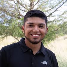 Aaron Castilleja's Instagram, Twitter & Facebook