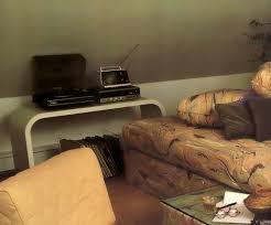 Home interior pictures from the 80s. 7 Easy Ways To Bring 80s Style Home Mirror80