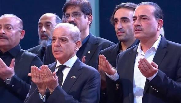 شہید ایرانی سپریم لیڈر آیت اللّٰہ خامنہ ای اور اہلخانہ کی میتیں عوامی دیدار کیلئے رکھ دی گئیں