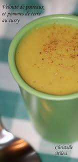 Veloute De Poireaux Et Pommes De Terre Au Curry Recettescuisinevegan Brunch Bridal Brunch Food Dessert Empanadas Recipe