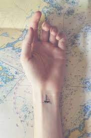 20 Tiny Tattoos With Big Meanings Tattoos Small Tattoos With Big Meanings Tiny Tattoos
