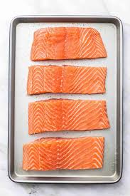 Perapkan ikan salmon dengan garam, lada hitam, lada sulah, serbuk oregano secukup rasa. Resepi Ikan Salmon Baked Sihat Dan Mudah Disediakan Jom Sihat Blog