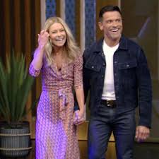 Kelly Ripa welcomes husband Mark Consuelos to 'Live' as new co-host