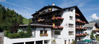 Barbara At Hotel Barbara Serfaus Urlaub In Tirol Hotel In Serfaus Proyectos