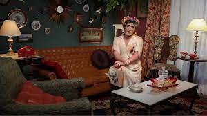 View latest posts and stories by @donaherminia dona hermínia in instagram. Dona Herminia 220 Volts Sinceridade 3Âª Temporada Decor Couch The Originals