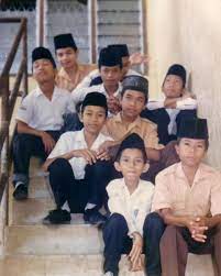 Jika menyaksikan ustadz abdul somad (uas) berpidato, saya teringat pada almarhum kh. 10 Potret Masa Muda Ustaz Abdul Somad Yang Baru Nikah Lagi