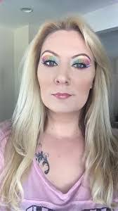 Lisa Savell's Instagram, Twitter & Facebook