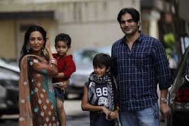 Malaika arora family with parents, husband, son & boyfriend malaika arora was born on 23 october 1973 in mumbai. Pin On Salman Khan