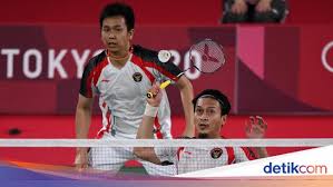 He was the gold medalists at the 2017 summer universiade in the mixed doubles and team events. 82go508bcmu55m