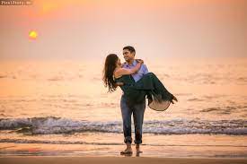 Shopzters Couples Beach Photography Pre Wedding Shoot Ideas Wedding Photoshoot Poses