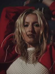 Leah Williamson Advert Shoe