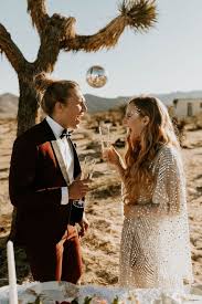 Pin By Meg Amorette Photography On Wedding Style Inspo Elopement Romantic Wedding Decor Wedding Inspiration