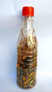 Some oils are hydrating (not to be confused with moisturizing) and other oils are sealants (locking in the hydration and. Herbal Hair Oil Mix Keralaspicecart