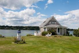 romantic shore front cottage vacation rental on bailey