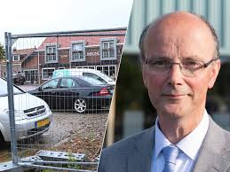 Na 25 jaar heeft Nema Ibrahim uit Middelburg, die uit Eritrea vluchtte,  eindelijk weer een paspoort