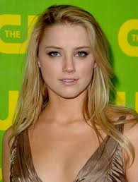 Amber Heard In 2020 Blonde Hair Green Eyes Amber Heard Photos Blonde Actresses