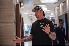 وصول أشهر مصارعي العالم إلى جدة ونفاد تذاكر أعظم رويال رامبل